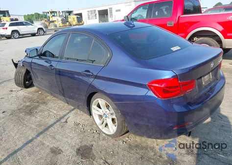 2016 BMW 320I z USA, uszkodzony, nr VIN WBA8E1G54GNU11942